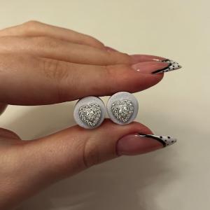 BRINCO CORAÇÃO 3X3 CRAVEJADO GLAM
