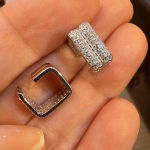 PIERCING FAKE MOISSANITE SQUARE