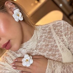 CONJUNTO SEMIJOIA FLOR EP BRANCA/ Anel ajustável